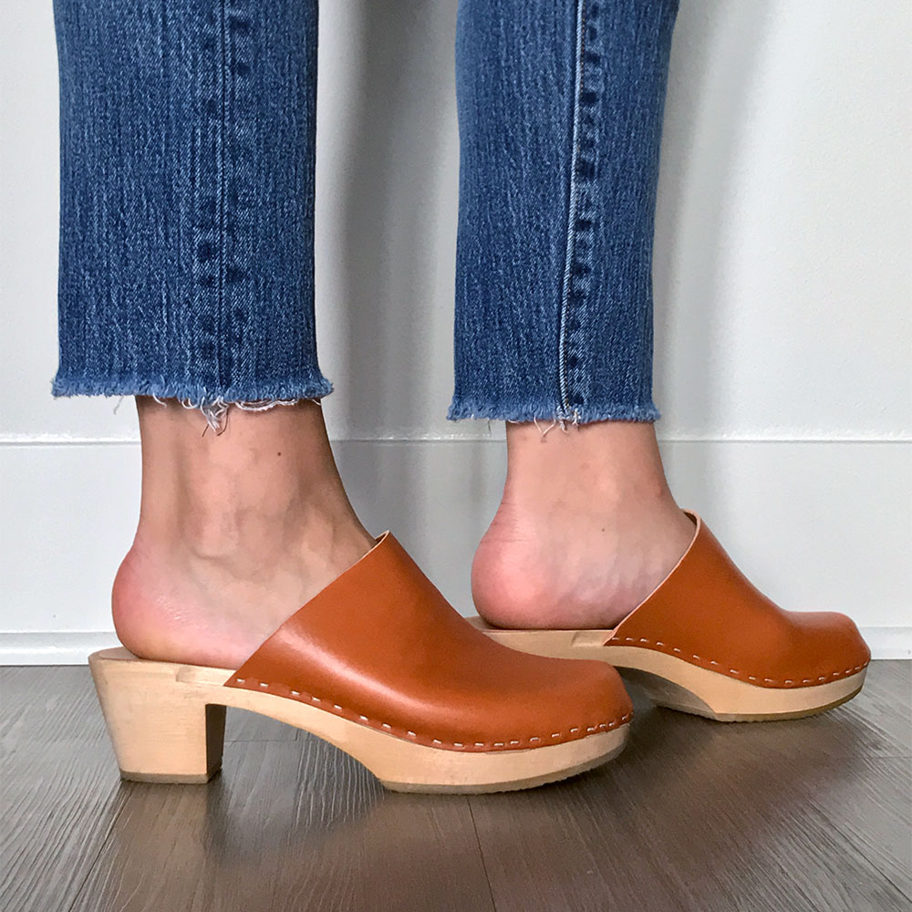 clementine bryr clogs